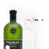 Thomas Gin van Sterkstokers met glas en kruiden